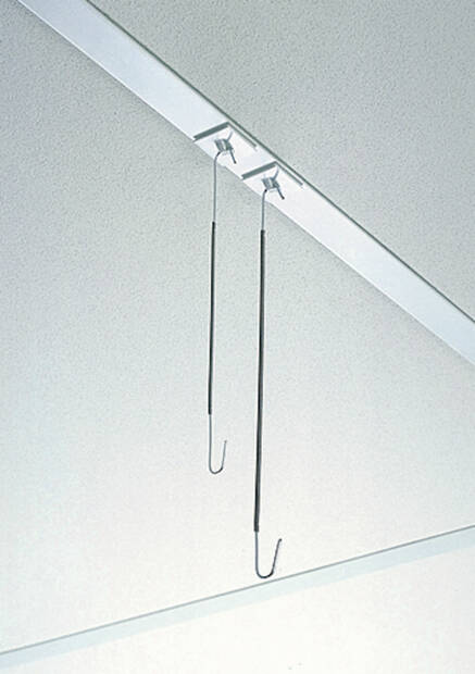 Jousikoukku 2kg 270-2500mm - Esitetelineet ja tarvikkeet - 153934 - 1